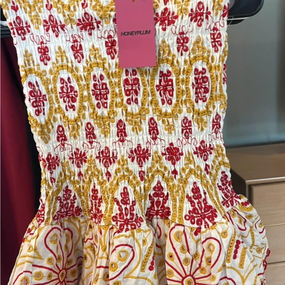 Honeyplum strapless sundress 
Size medium. Never worn
